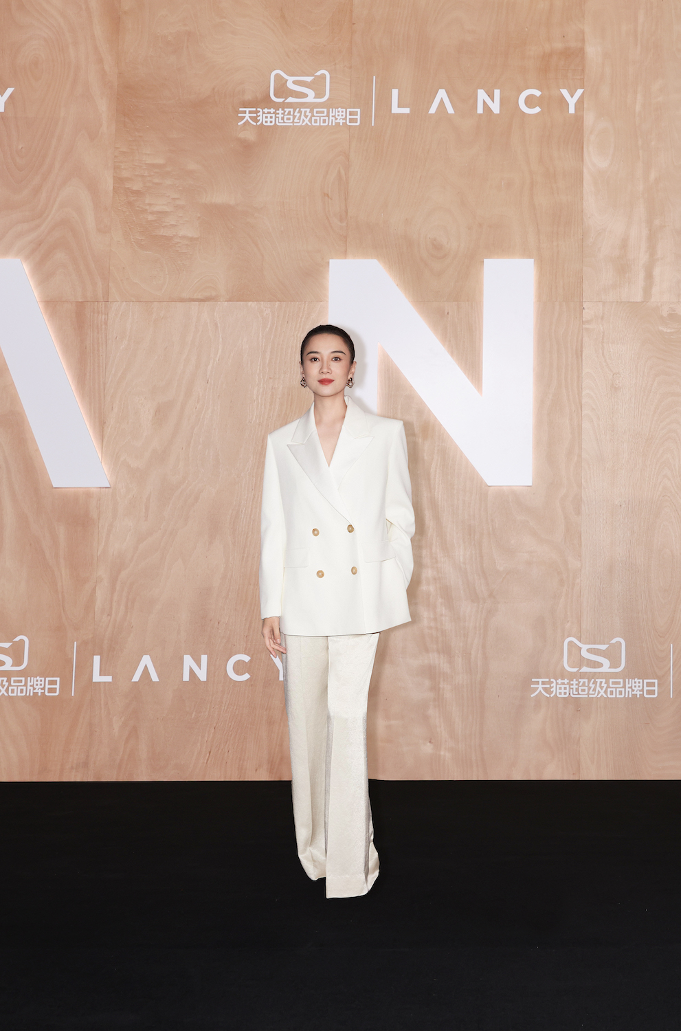 朗姿LANCY二十五周年品牌大秀「她向無限」她未来，每一帧 都璀璨